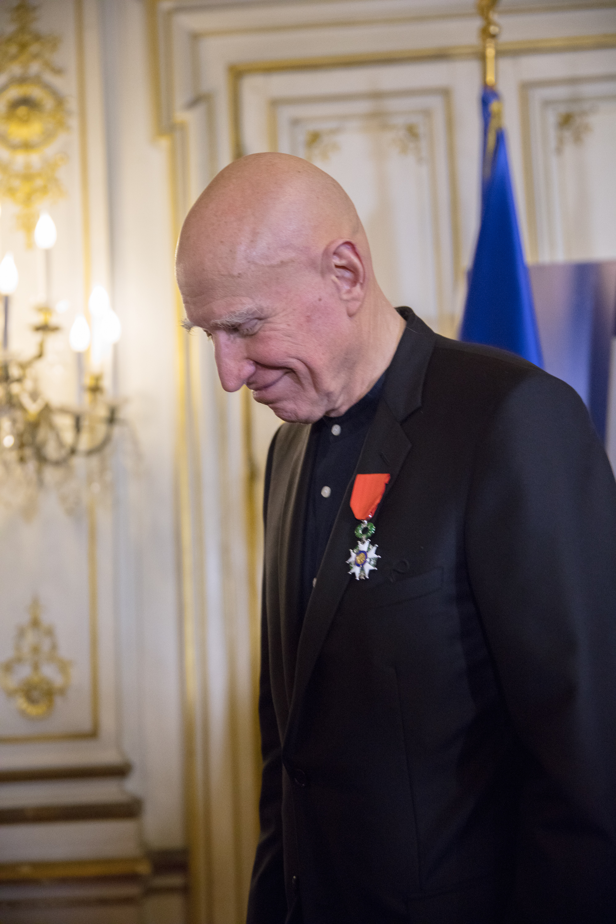 萨尔加多被授予法国国家荣誉骑士勋章